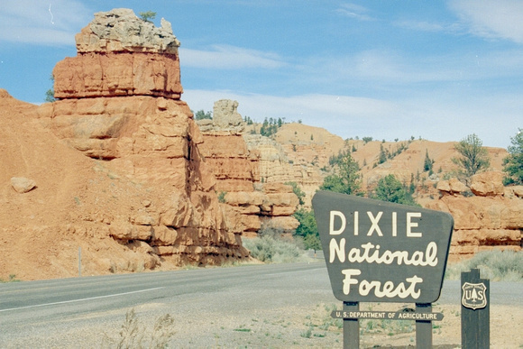 Dixie National Forest Entrance